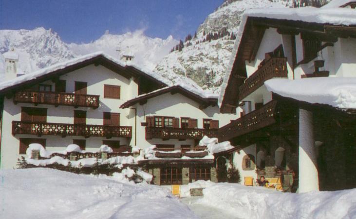 Hotel Del Viale Courmayeur Exterior foto